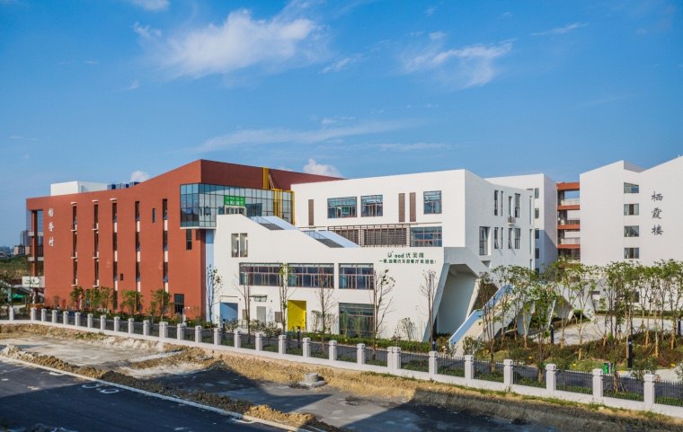 岳阳 | 第十中学海航楼